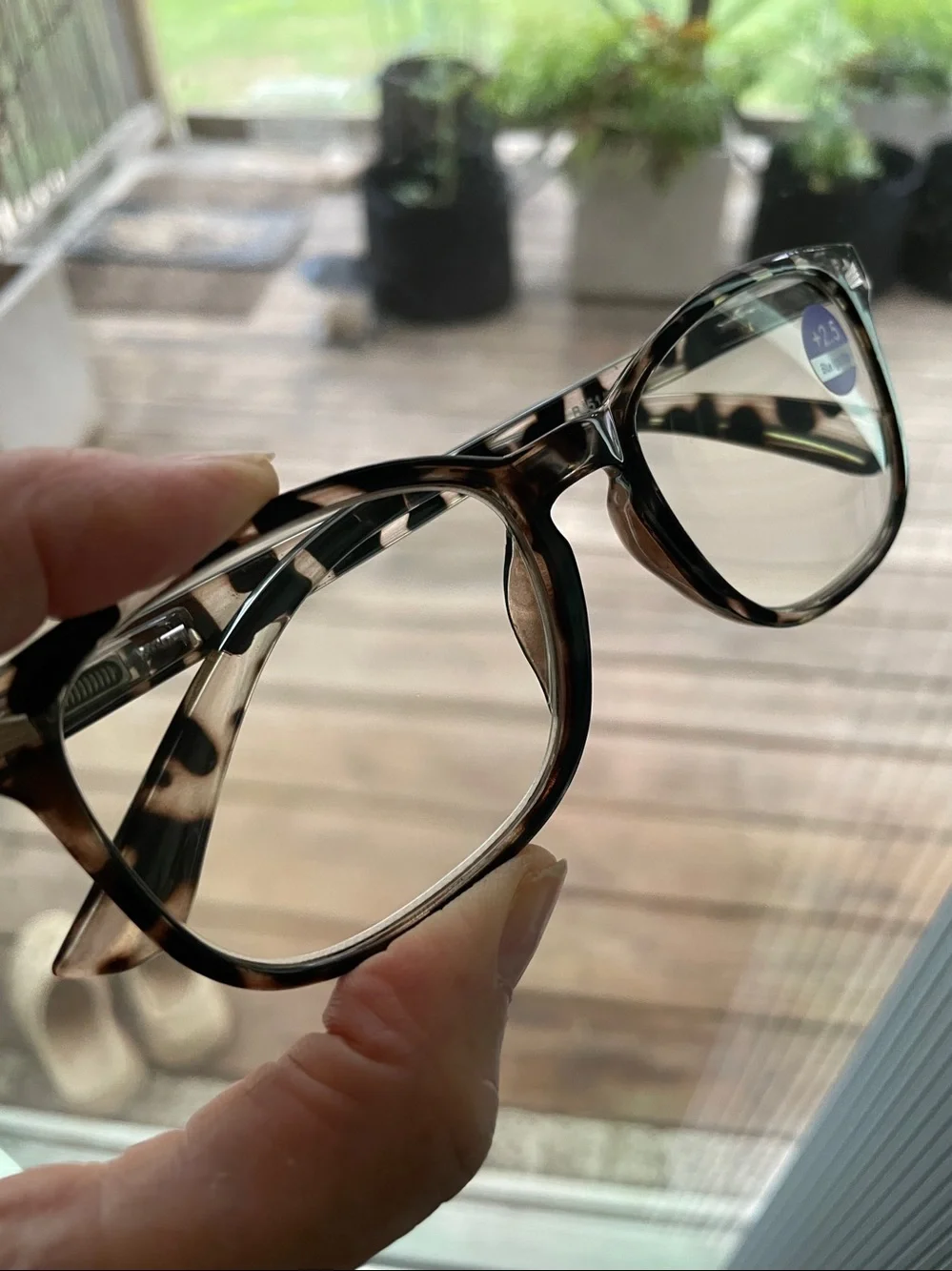NEW 2.5 readers blue light lens dark brown tortoiseshell soft bridge glasses